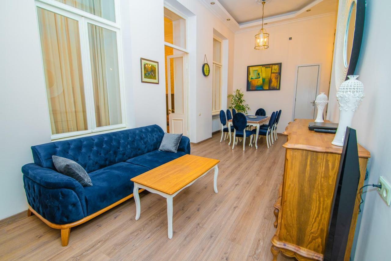 Solo Apartment In City Center 第比利斯 外观 照片