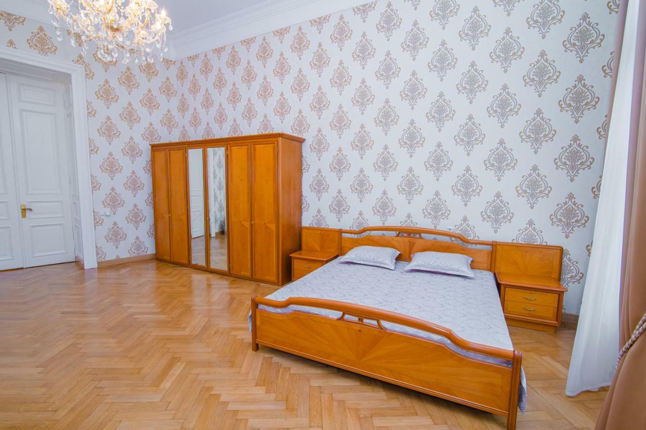 Solo Apartment In City Center 第比利斯 外观 照片