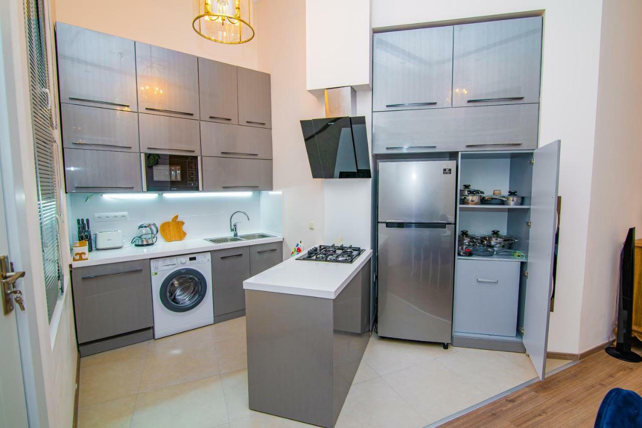 Solo Apartment In City Center 第比利斯 外观 照片