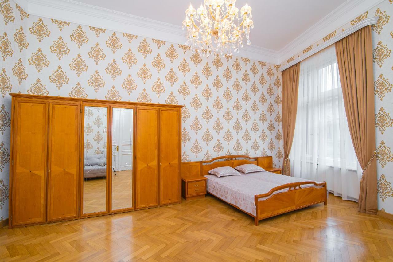 Solo Apartment In City Center 第比利斯 外观 照片
