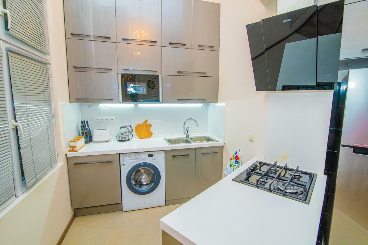 Solo Apartment In City Center 第比利斯 外观 照片